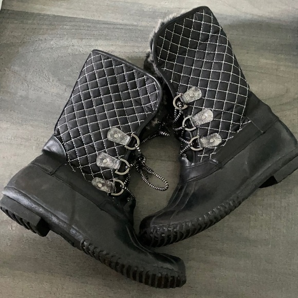 Stevies Black Faux Fur Duck Boots Girls 5 - Picture 1 of 6